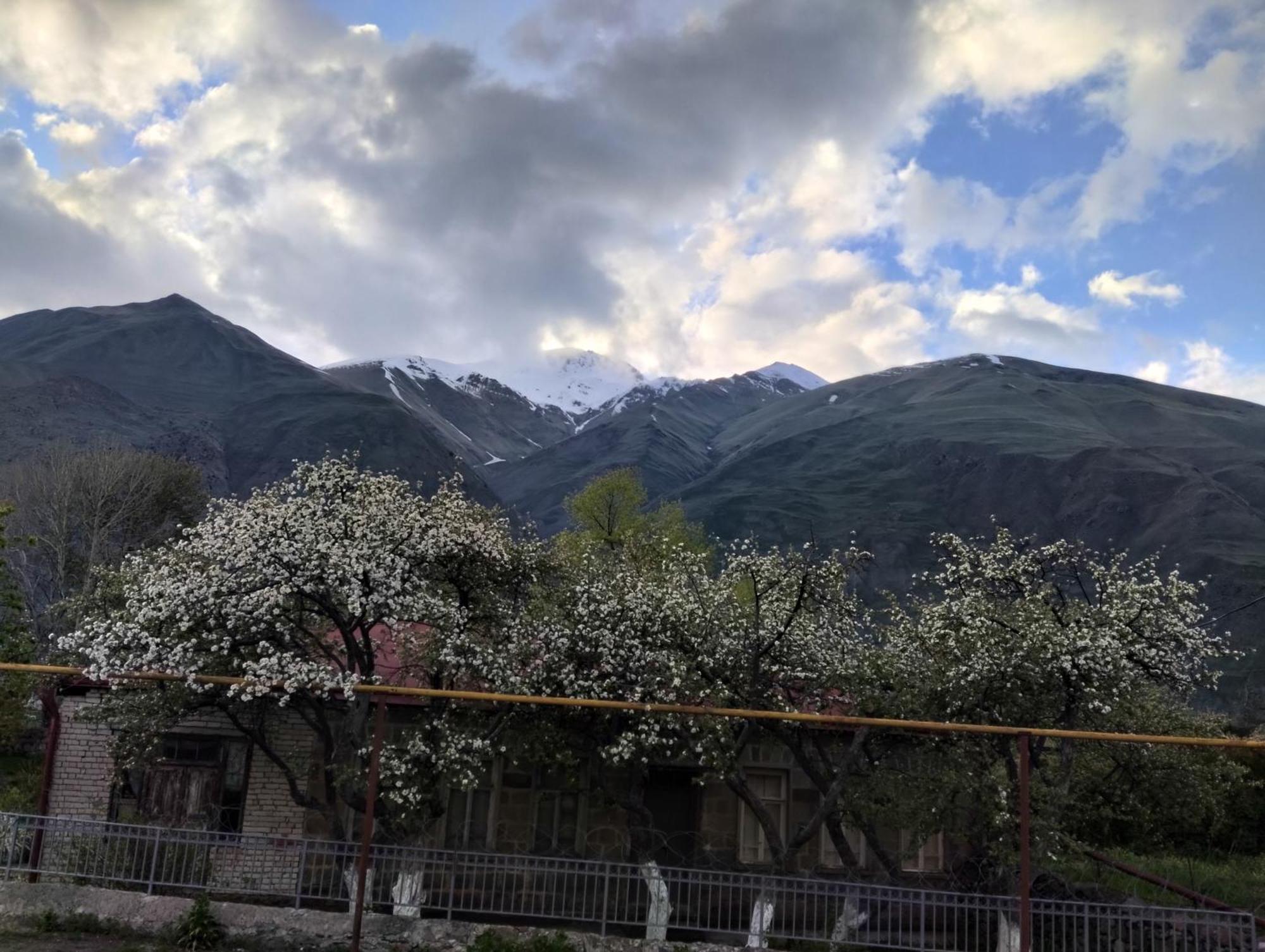 Kazbegi Cottage Memo Exteriér fotografie